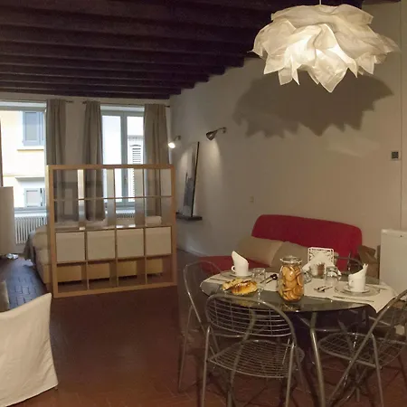 La Maison 招待所 2*