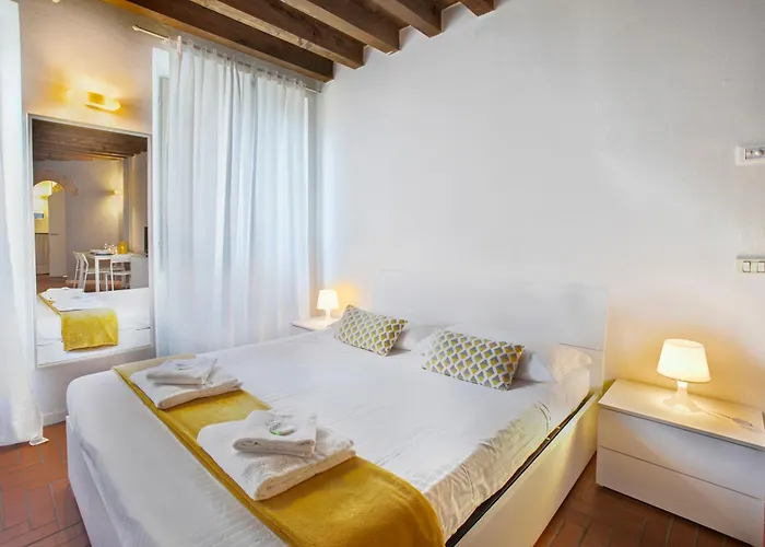 La Maison Casa de hóspedes 2*